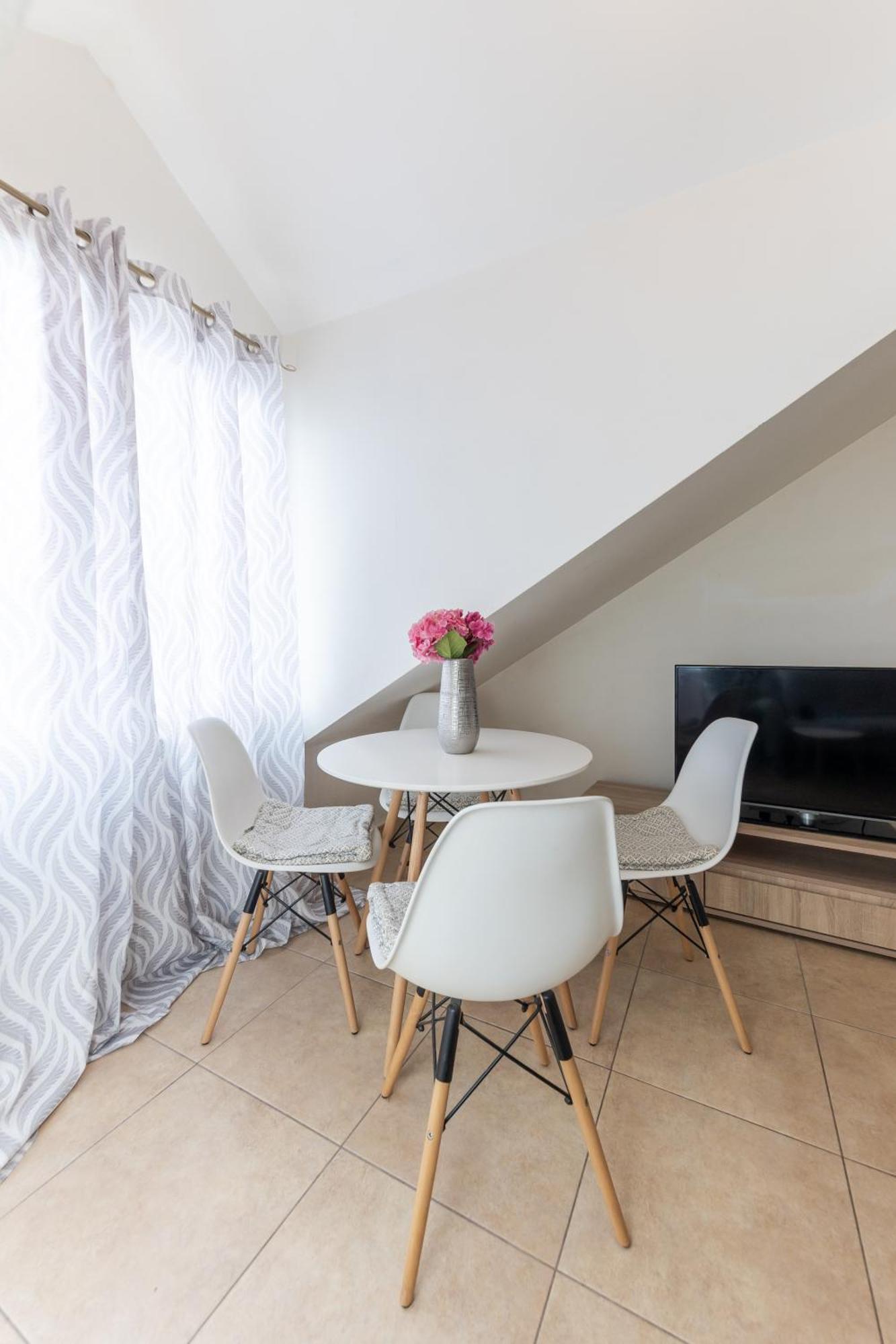 House Niko M With 6 Apartments Split Exterior photo